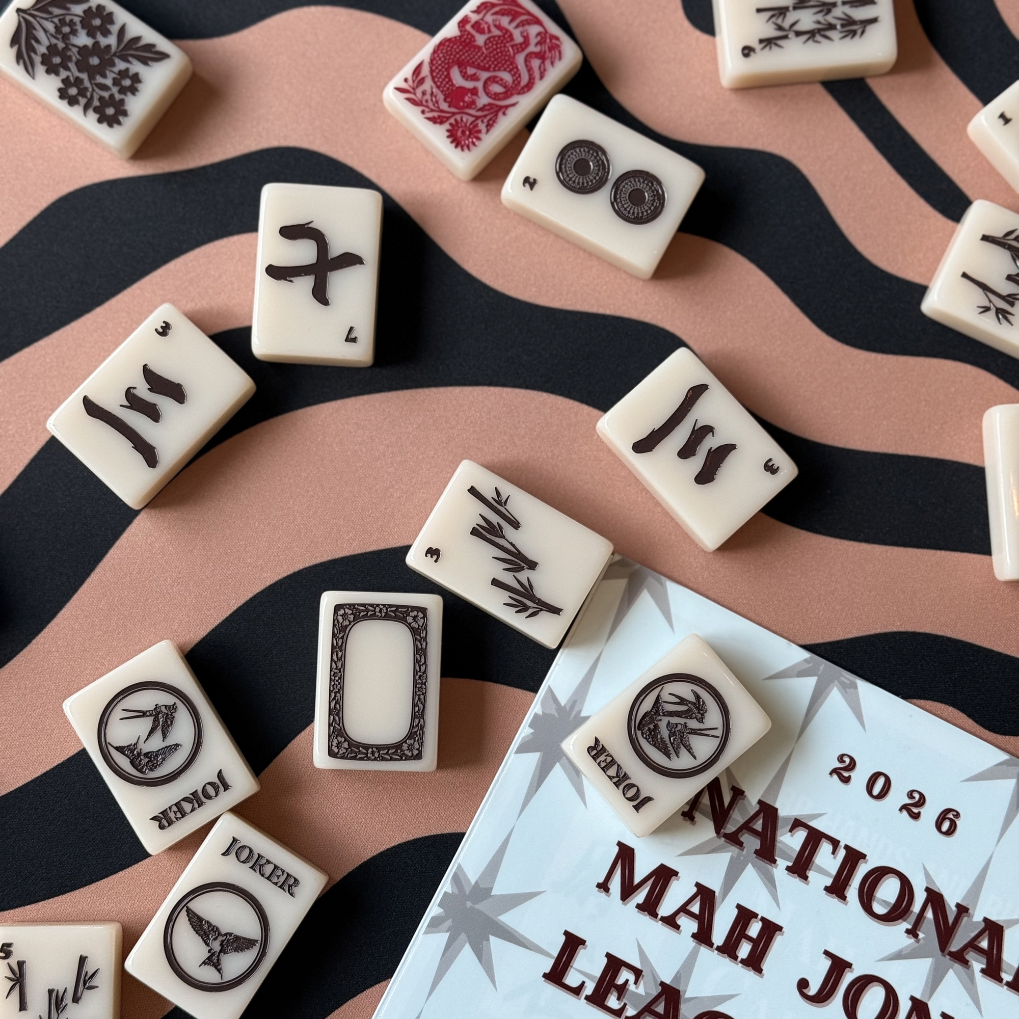 Savana Noir Mahjong Mat - Octagon | Patent Pending