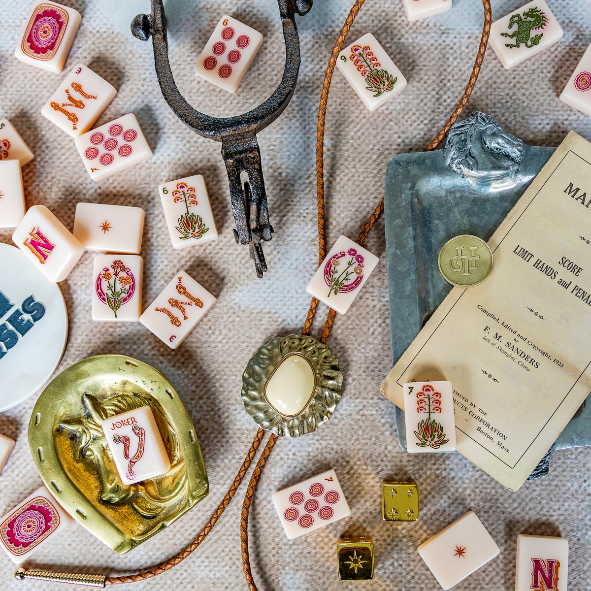 drizzle 30mm Mahjong Set Pink - 144 Medium Size Martinique drizzle 30mm Mahjong Set Pink - 144 Medium Size Martinique